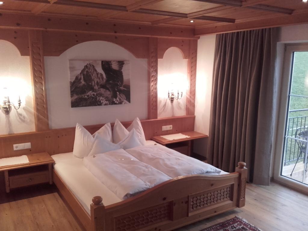 Tirol Appartement Haus Zillertal Целль-ам-Ціллер Номер фото