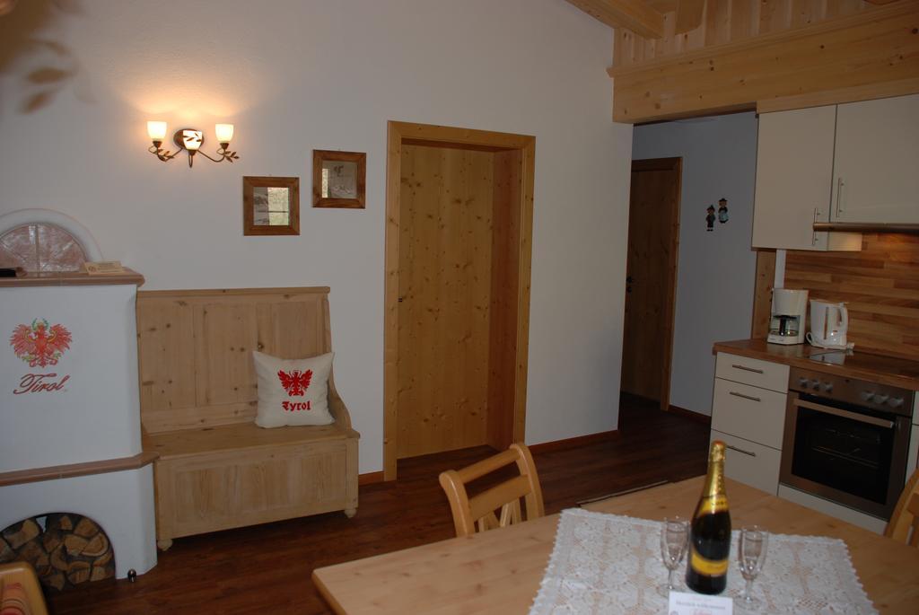 Tirol Appartement Haus Zillertal Целль-ам-Ціллер Екстер'єр фото