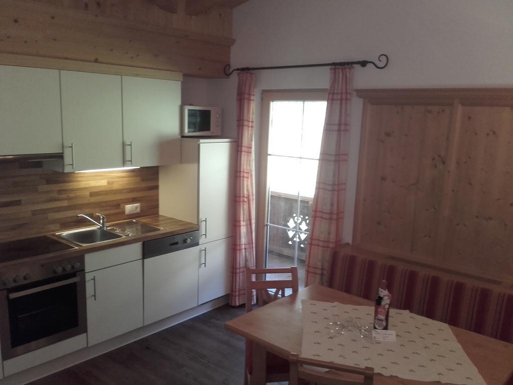 Tirol Appartement Haus Zillertal Целль-ам-Ціллер Екстер'єр фото